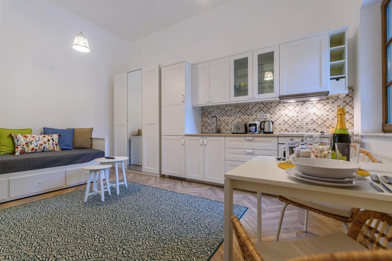 Interbelic Vibe Apartment Cluj Napoca Bagian luar foto