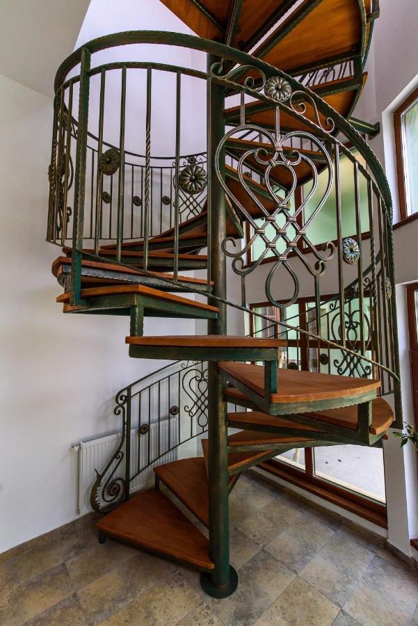 Interbelic Vibe Apartment Cluj Napoca Bagian luar foto